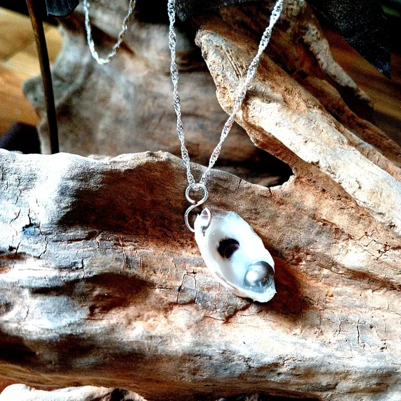 HandCrafted Oyster Shell Necklace With Freshwater PearlWith Sterling Silver - Picture 5 of 8